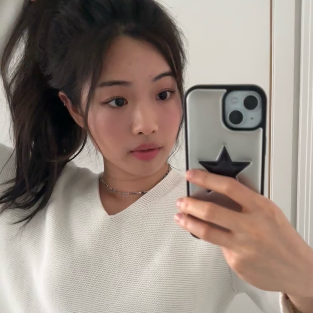 Meet your Posher, Claire